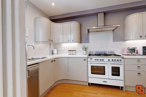 39 Ravenswood Crescent, West Wickham, BR4 0JH