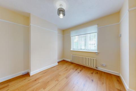 2 bedroom terraced house to rent, Woburn Avenue, Purley, Surrey, CR8