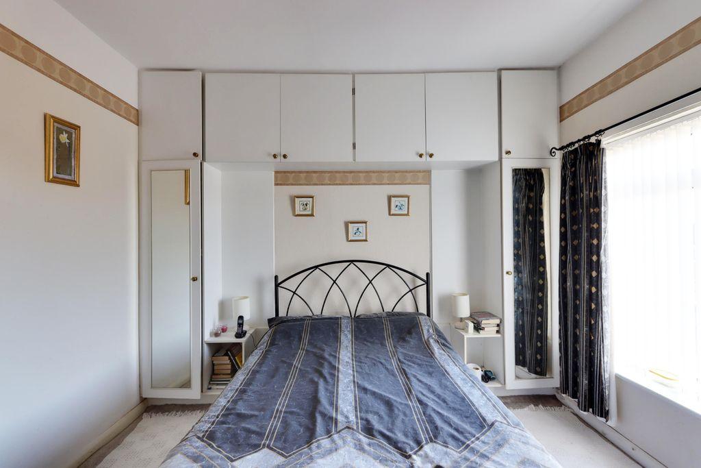 Bedroom 1 (Double)