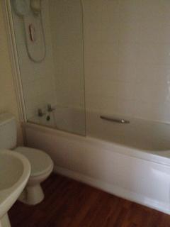 2 bedroom flat to rent, Wakefield, West Yorkshire, WF1