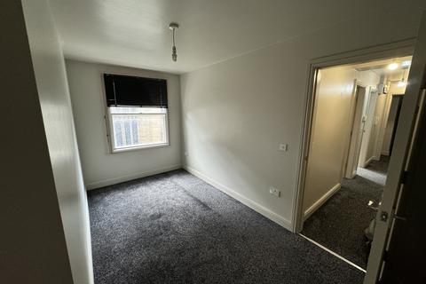 2 bedroom flat to rent, Wakefield, West Yorkshire, WF1