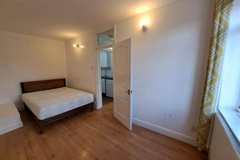 1 bedroom flat to rent, Kember Street,  Islington, N1