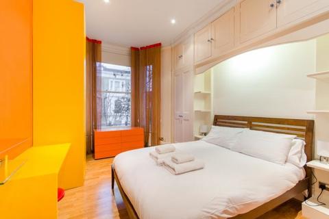 Flat 3, 1 Redcliffe Street, London, SW10 9DR