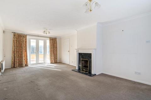 7 Carlisle Close, Basingstoke, RG23 8JG