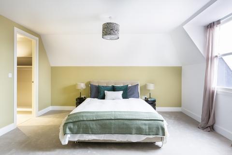 2 bedroom flat for sale - Whetstone Square, London