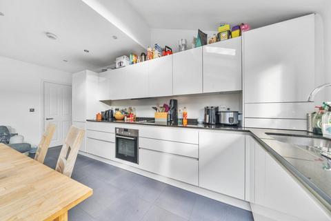 14 Waldron Road, London, SW18 3TE