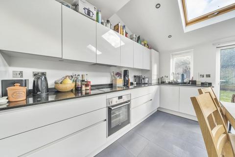 14 Waldron Road, London, SW18 3TE