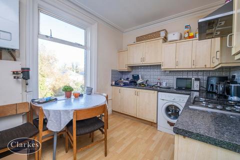 undefined, Spacious 3 Bedroom First Floor  Flat