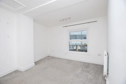 2 bedroom maisonette to rent, NORTH STREET