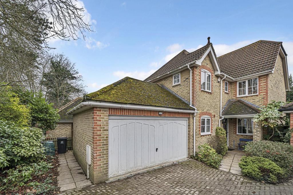 Westgate Road, Beckenham 4 bed detached house £1,050,000