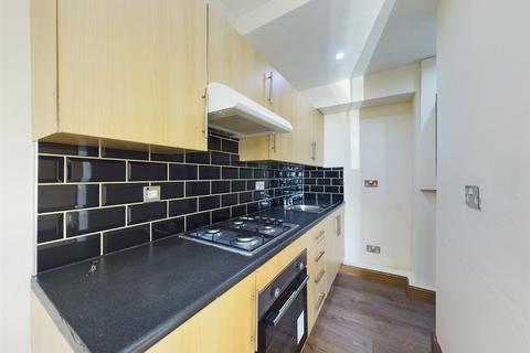 2 bedroom terraced house to rent, Broomfield Street, Queensbury, Bradford, West Yorkshire, BD13