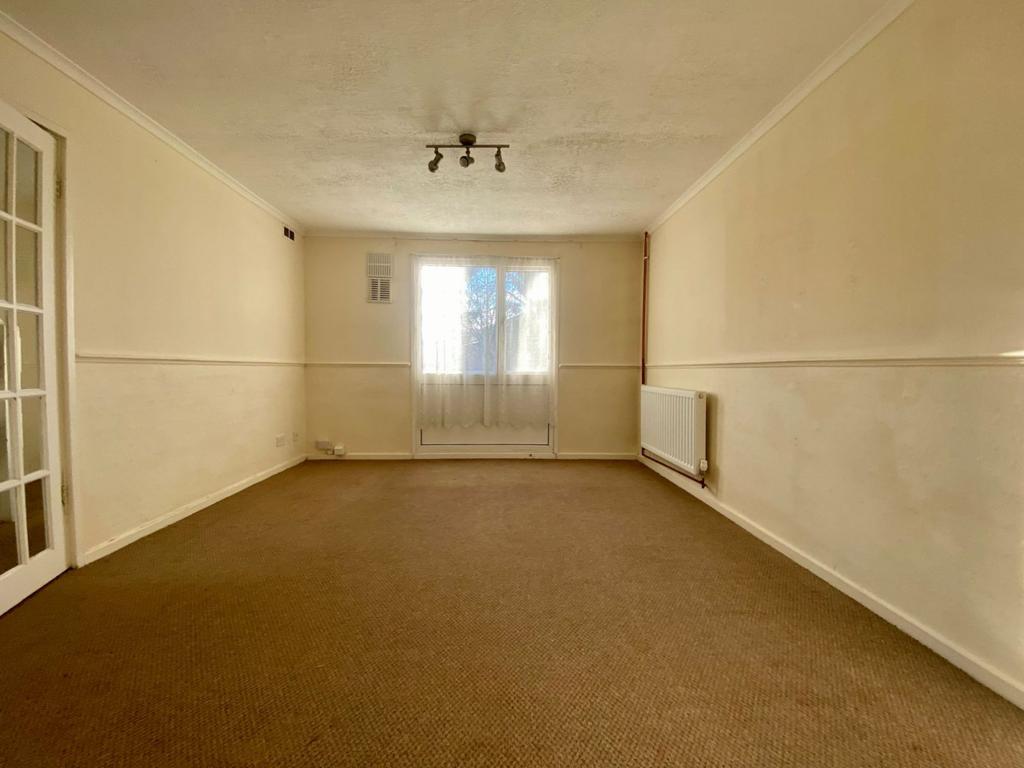 Greatmeadow, Blackthorn, Northampton... 3 bed end of terrace house £190,000