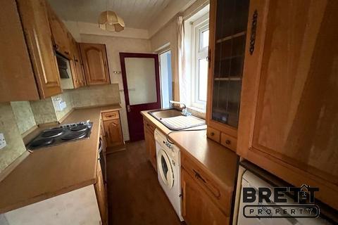 3 bedroom semi-detached house for sale - Hilton Avenue, Milford Haven, Pembrokeshire. SA73 2PB