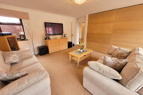 43 Birch Walk, Porthcawl, CF36 5AN