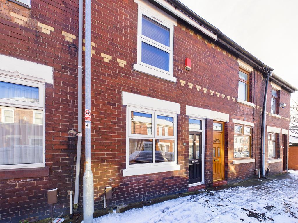 Kelsall Street, Burslem... 2 bed terraced house £110,000