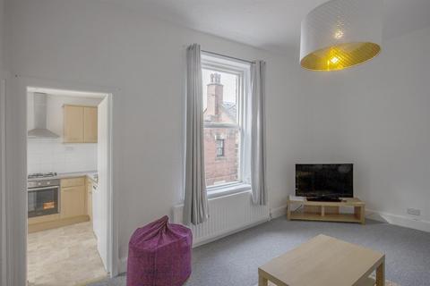 3 bedroom property to rent - Clayton Park Square, Newcastle Upon Tyne