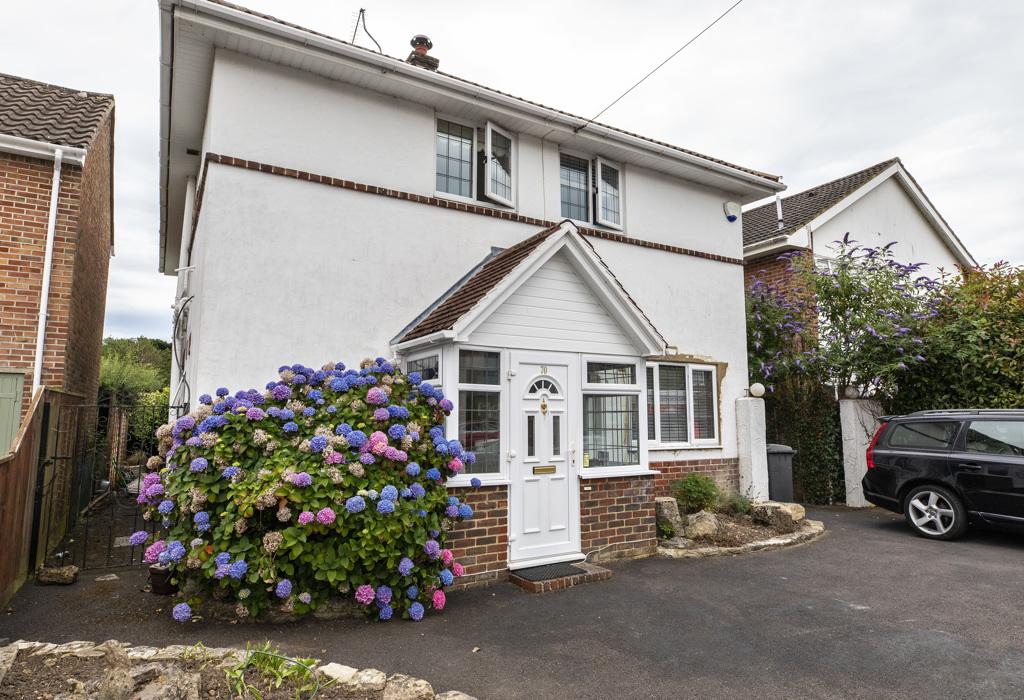 Redhill Drive, Bournemouth, Bournemouth, Dorset 3 bed detached house
