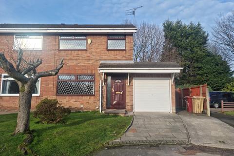 3 bedroom semi-detached house to rent - Tetbury Drive, Bolton, BL2