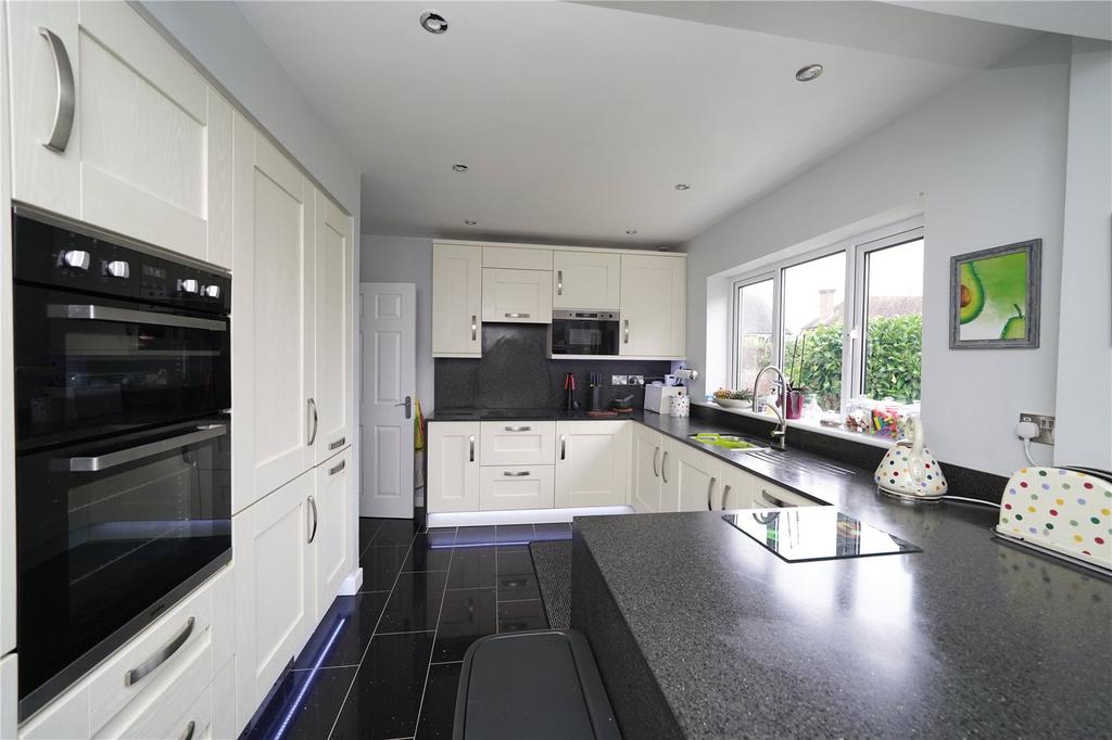 Pendil Close, Wellington, Telford, Shropshire, TF1 4 bed detached house ...