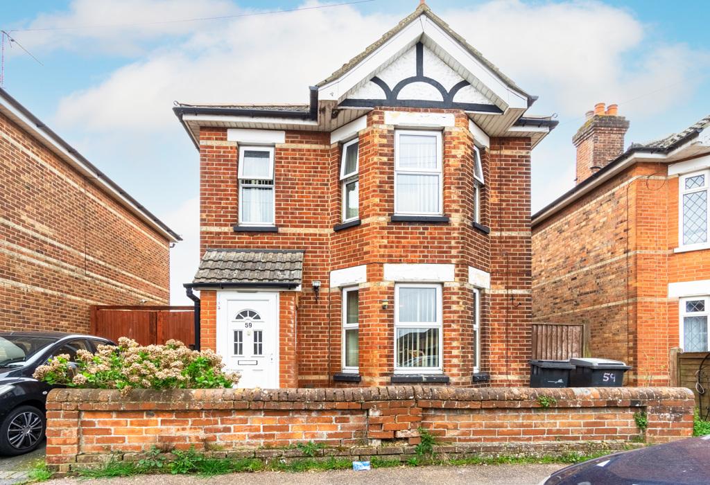 Muscliffe Road, Bournemouth, Dorset 3 bed detached house for sale £