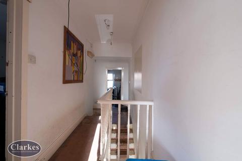 42 Capstone Road, Bournemouth, BH8 8RP