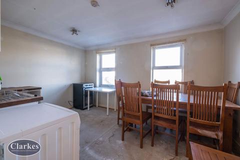 42 Capstone Road, Bournemouth, BH8 8RP