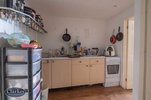 42 Capstone Road, Bournemouth, BH8 8RP