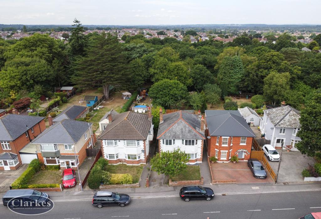 FF GARDEN FLAT Redhill Drive 2 bed flat £230,000