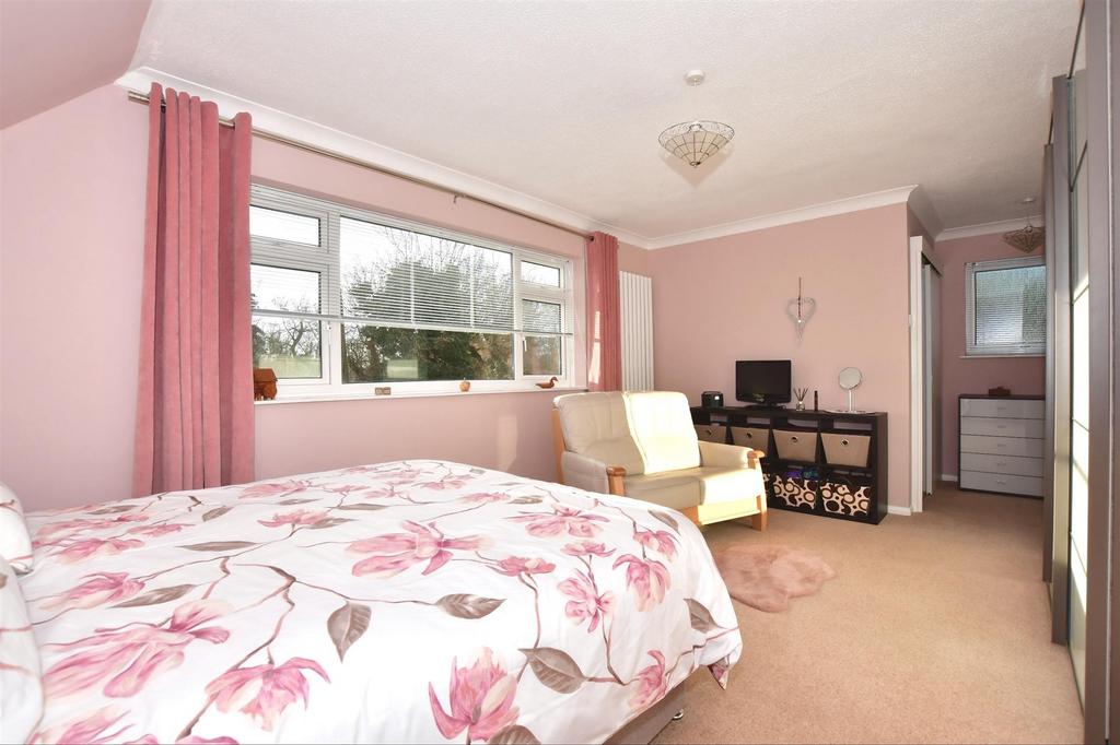 White Hill Close, Lower Hardres, Canterbury, Kent 4 bed detached house
