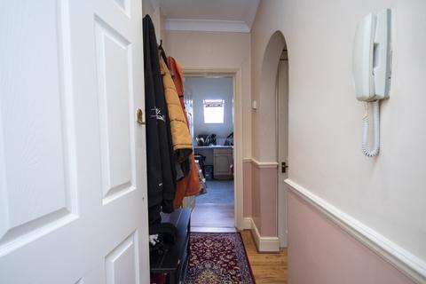 1 bedroom flat for sale, Character Flat on St Marys Road Bournemouth