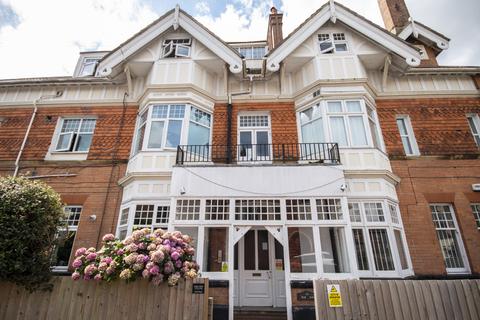 1 bedroom flat for sale, Character Flat on St Marys Road Bournemouth