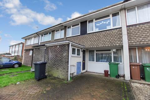 4 bedroom terraced house to rent, Guildford Park Avenue, Guildford, Surrey, GU2