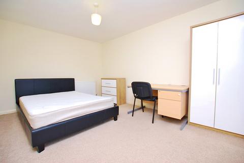 undefined, Guildford Park Avenue, Guildford, Surrey, GU2