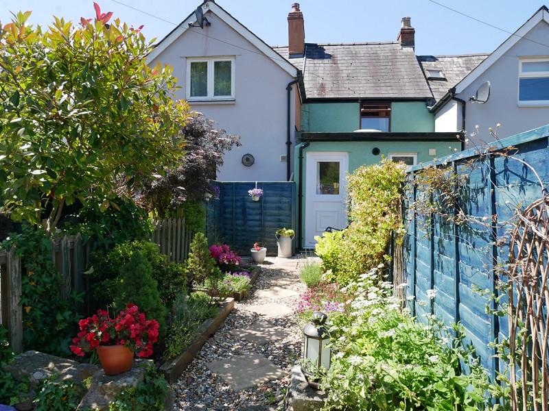 Little Free Street, Brecon, Powys. 2 bed terraced house for sale £179,500
