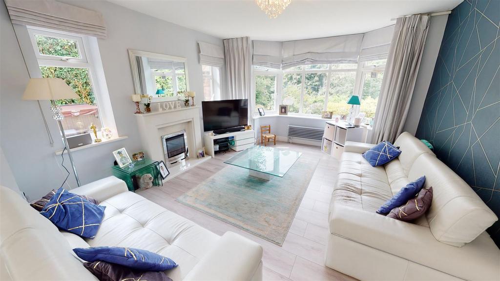 London Road, Prestbury, Macclesfield... 4 bed detached house £700,000