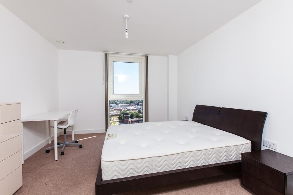 Oslo Tower, Greenland Place, Surrey Quays SE8 2 bed apartment to rent