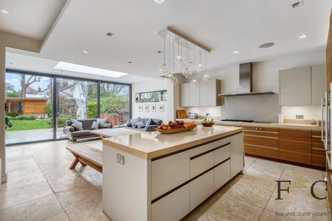 42 Beech Drive, London, N2 9NY