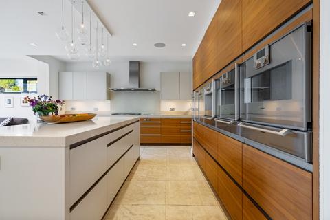 42 Beech Drive, London, N2 9NY