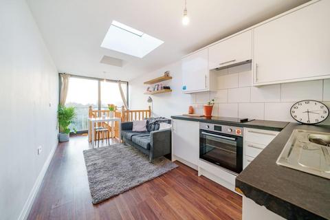 1 bedroom flat for sale, Munster Road, Fulham