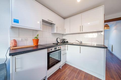 1 bedroom flat for sale, Munster Road, Fulham