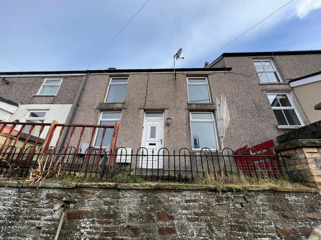 Gelliarael Road, Gilfach Goch Porth 2 bed terraced house for sale £