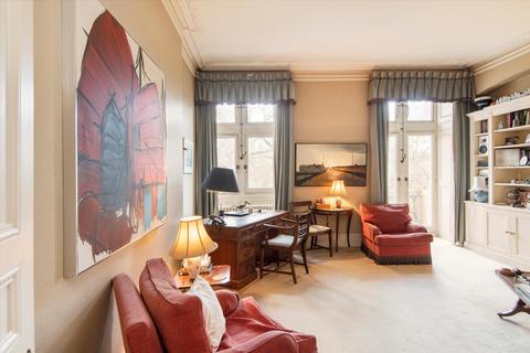 2 bedroom flat for sale - Whitehall Court, London, SW1A