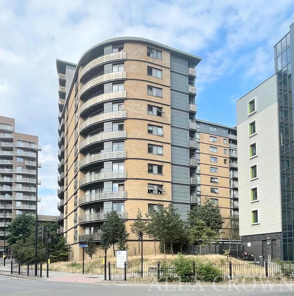 Trentham Court, Victoria Road, North Acton 1 bed flat for sale £315,000
