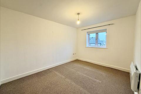 2 bedroom apartment to rent, Holden Close, CM7