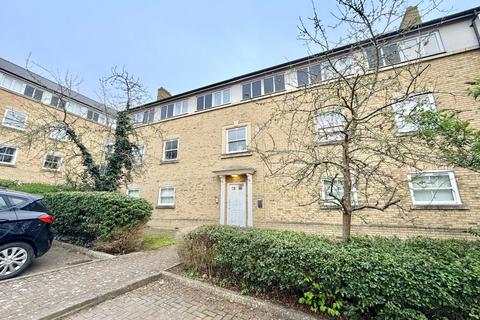 2 bedroom apartment to rent, Holden Close, CM7