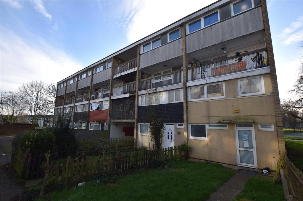 Craylands, Basildon, Essex, SS14 3 bed for sale £135,000