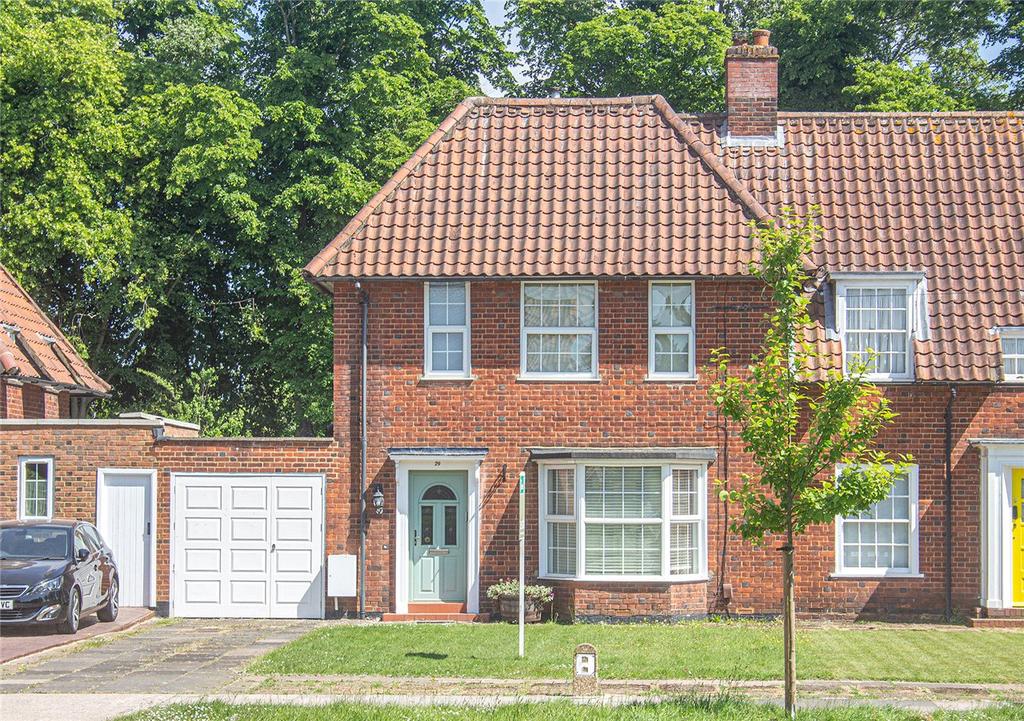 Longcroft Lane, Welwyn Garden City... 3 bed semidetached house £670,000