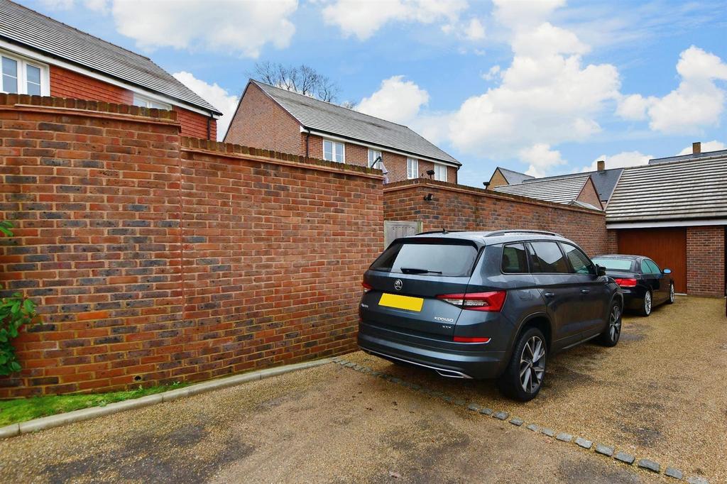 Driveway/Parking