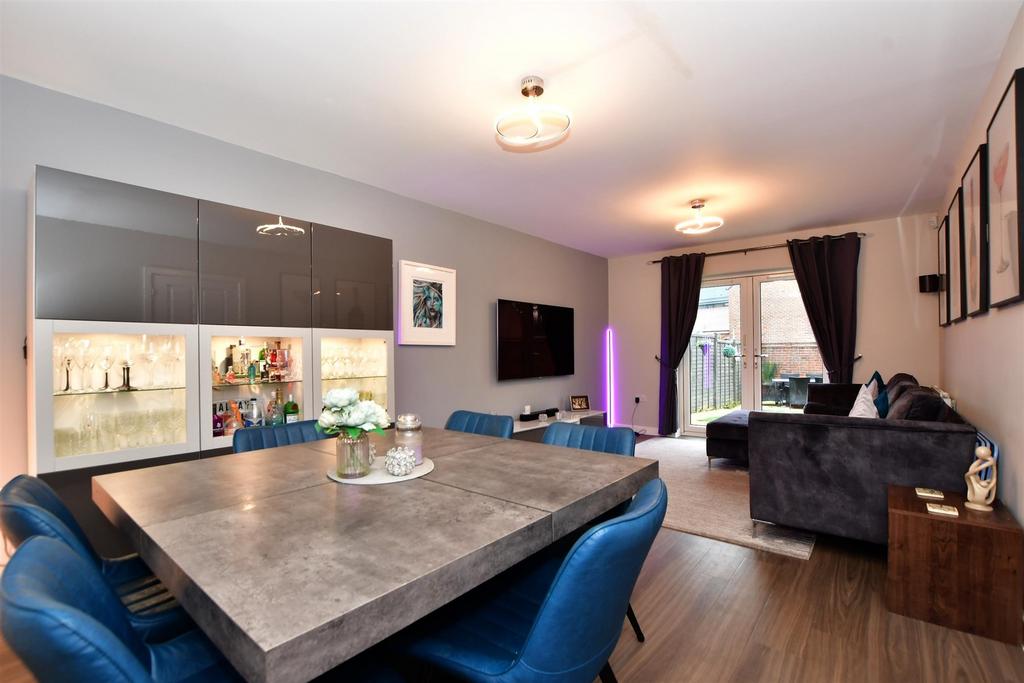 Lounge/Diner