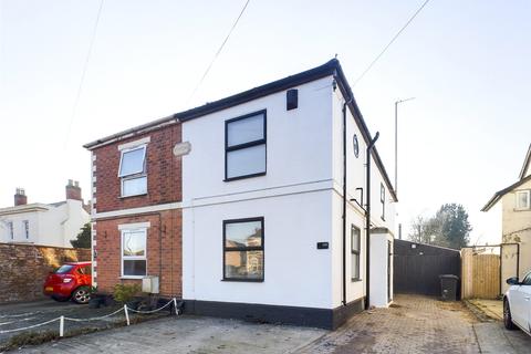 3 bedroom semi-detached house for sale - Barnwood Road, Gloucester, GL2